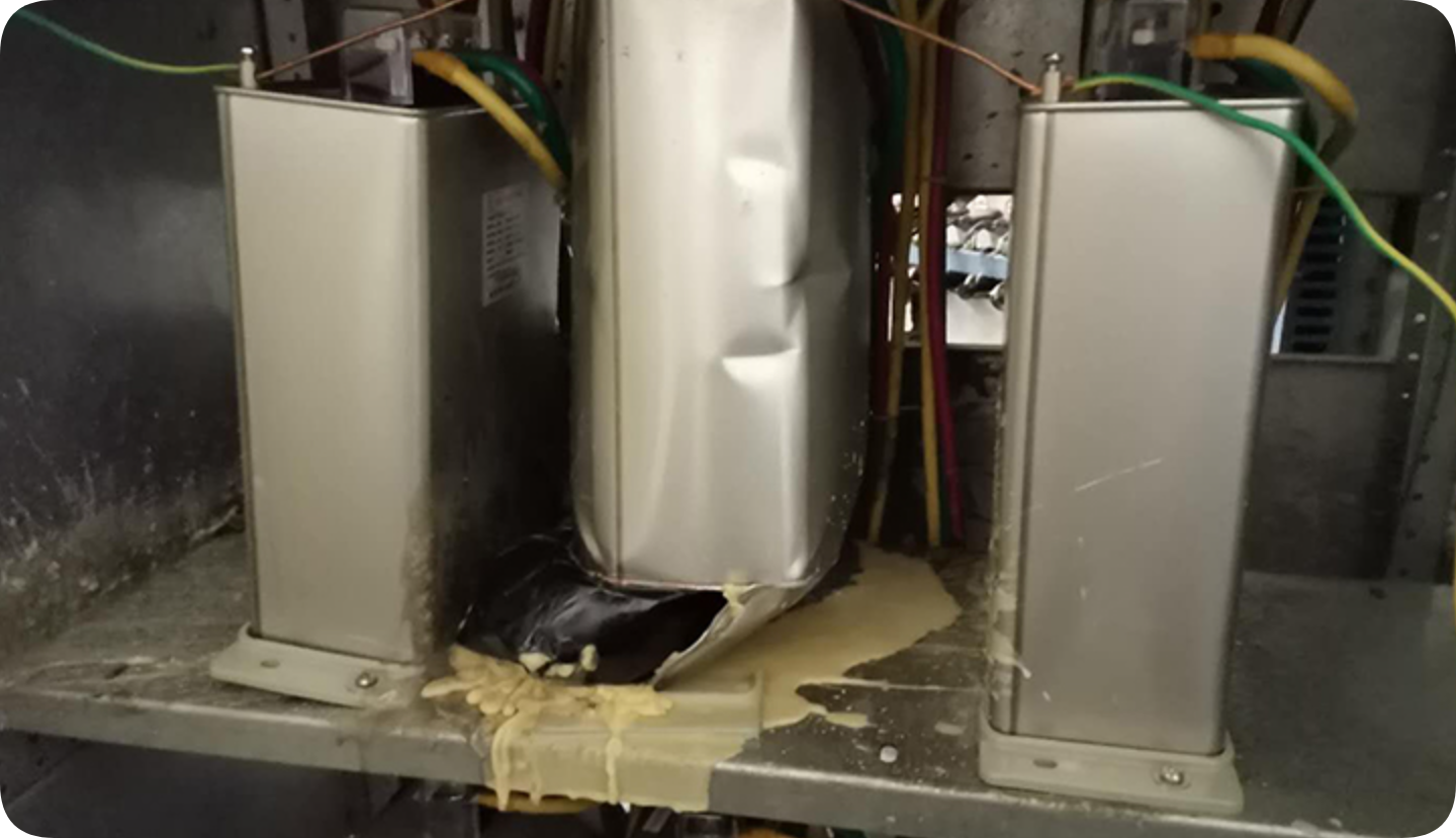 电力电容器内部填充介质液化的原因